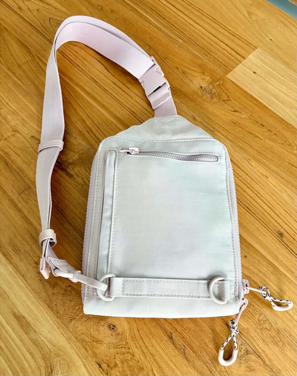 BEIS The Sport Sling Crossbody Bag Atlas Pink - Picture 2 of 6